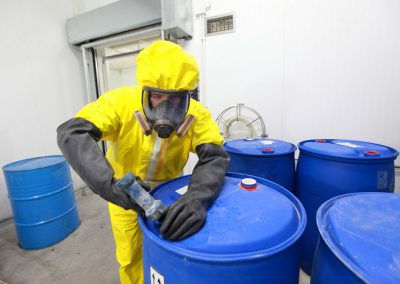 Éliminer les produits chimiques conformément à la réglementation