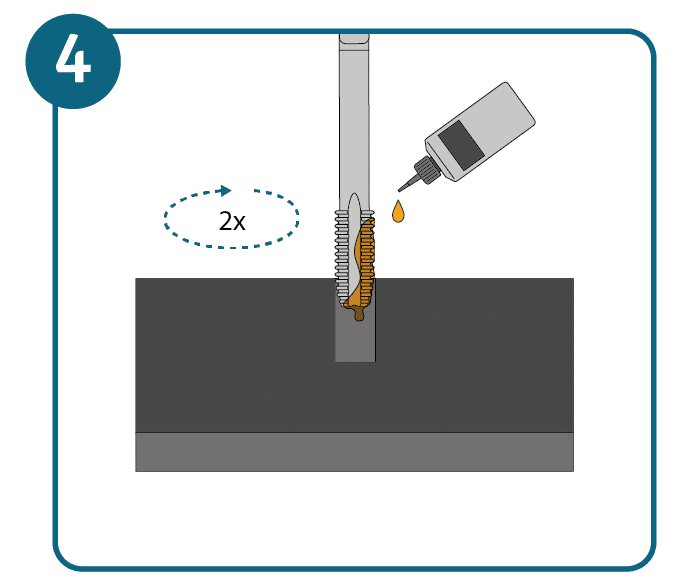 Gewinde reparieren Schritt 4: Gewinde nachschneiden